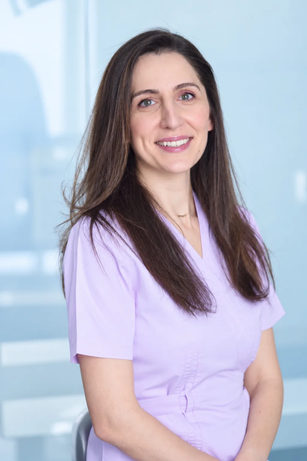 Dr. Raluca Toma, Medic stomatolog, fondator